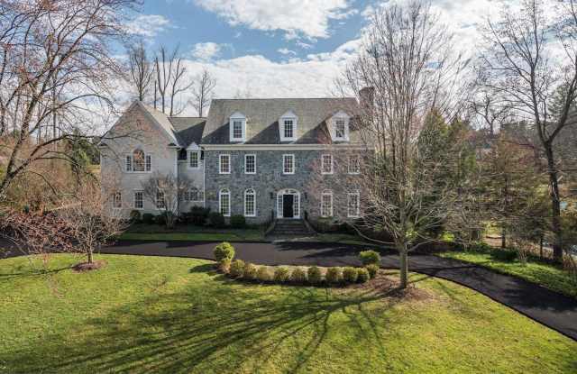 1353 WOODSIDE DRIVE - 1353 Woodside Drive, McLean, VA 22102