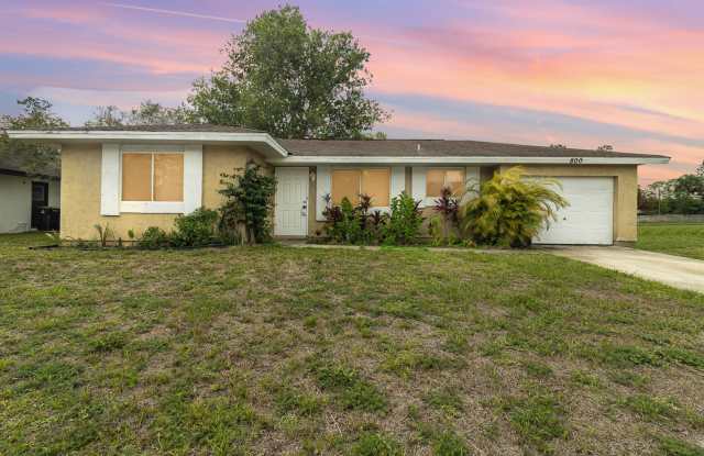 Furnished single family home being rented seasonally photos photos