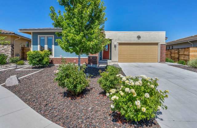 LUXURY SINGLE-STORY LIVING – FULLY FURNISHED IN MIRAMONTE Gallery 3