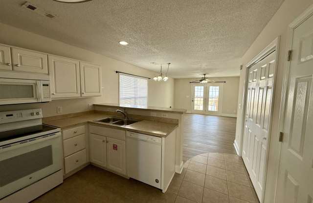 2803 Hilton Dr. Gallery 4