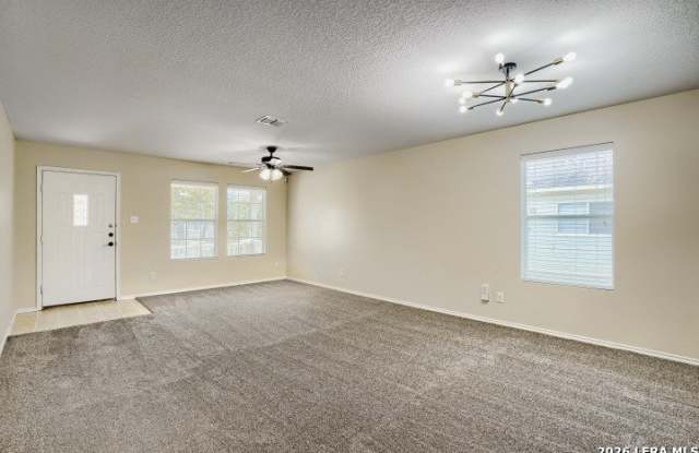 8015 Ashwood Pointe Gallery 3
