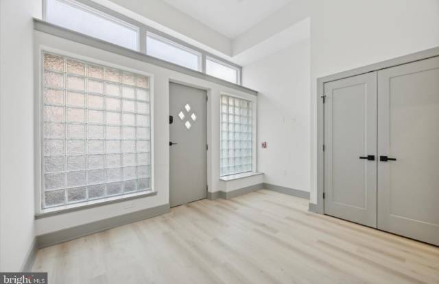251 S 12TH ST photos photos