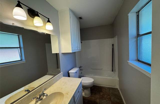3515 Kings Circle Gallery 3