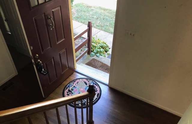 7820 BELLEFLOWER DRIVE Gallery 2