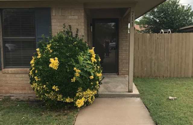 711 HAWN CIRCLE photos photos