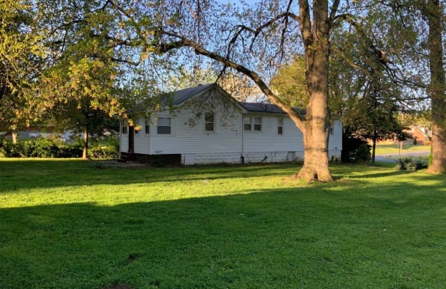 4545 Old Hazelwood Ave - 4545 Old Hazelwood Avenue, Louisville, KY 40215