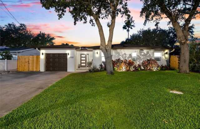 8848 SUNLIT COVE DRIVE NE photos photos