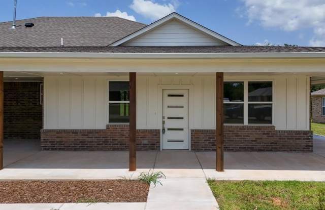 17611 Natalie Court Gallery 2