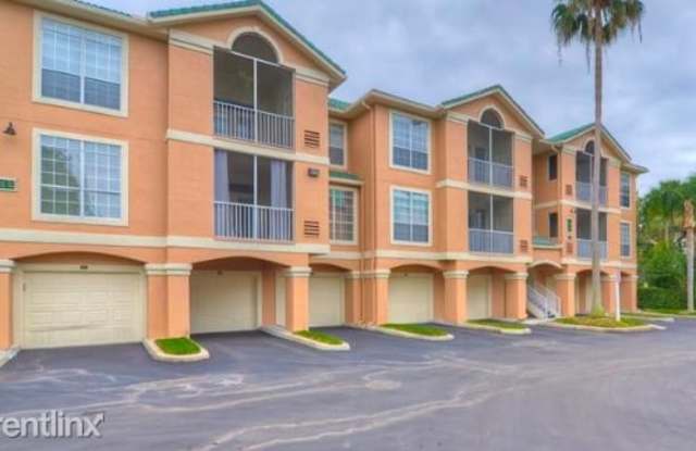 2210 Bay Club Circle Gallery 2