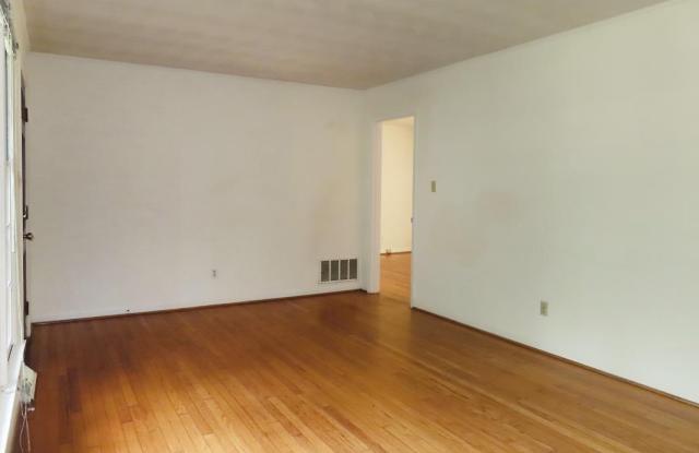 412 Tinkerbell Road Gallery 4