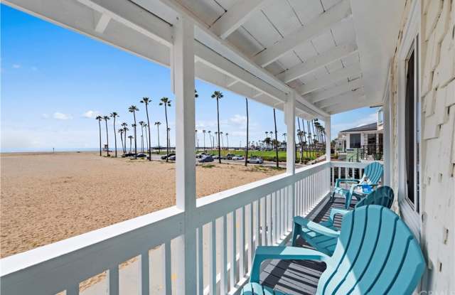 1007 E Balboa Boulevard Gallery 2
