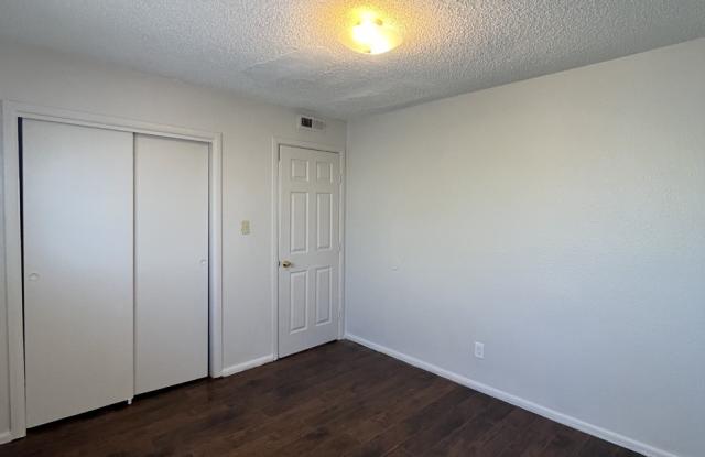 324 Vermont Street Northeast - 3 Gallery 2