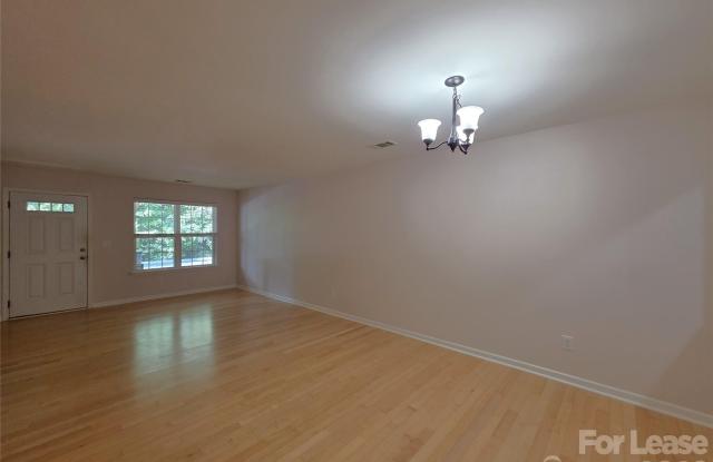 360 Tidmarsh Court NW Gallery 2