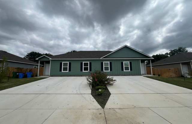 Elegant Home in Seguin! Gallery 2