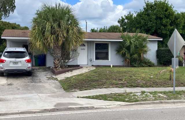 1520 W 13th Street photos photos