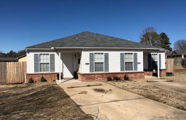 2 bedoom duplex close to the bypass photos photos