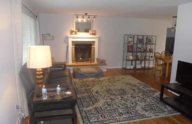 55 Jennings Drive Gallery 4