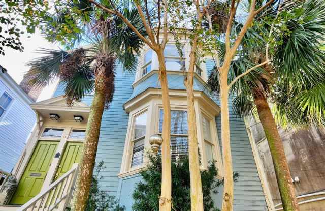 Beautiful, furnished, historic home just steps away from East Bay - Downtown, Charleston - 33 Society Street, Charleston, SC 29401