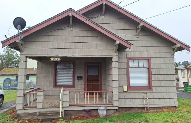 Charming 2 bed 1 bath photos photos