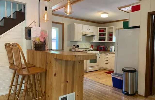 9485 Country Club Road Gallery 4