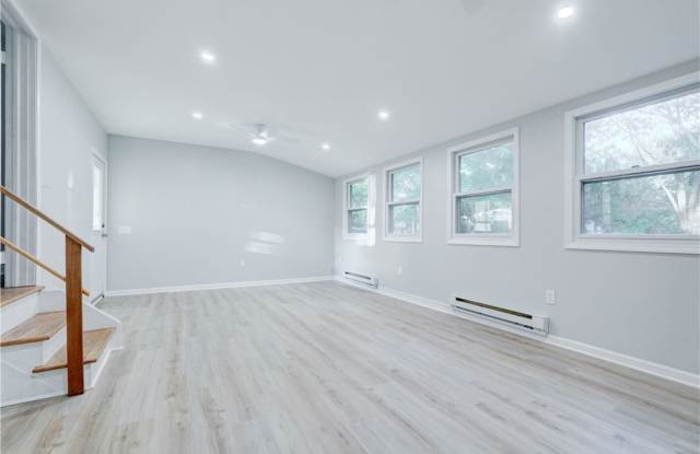 146 Prospect Street Gallery 4