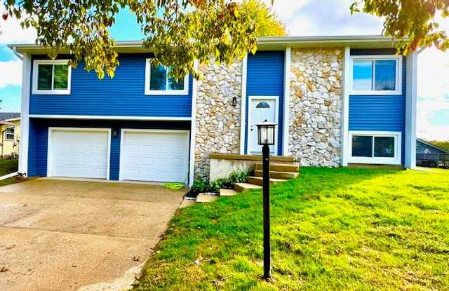 719 Ashton Lane S. - 719 Ashton Lane South, Champaign, IL 61820