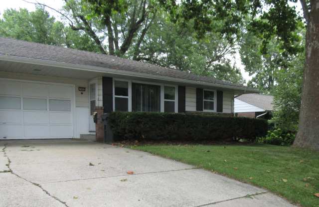 1003 E Mchenry St photos photos