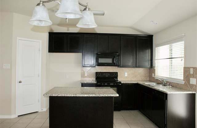 1308 Villa Paloma Boulevard Gallery 4
