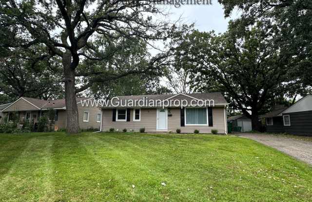 St Louis Park Single Family Home, Fenced In Yard, 1 Car Garage, Dishwasher, Hardwood Floors. - 2600 Xylon Avenue South, St. Louis Park, MN 55426