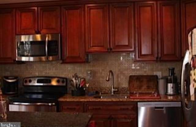6762 CARDINAL WOODS COURT Gallery 2
