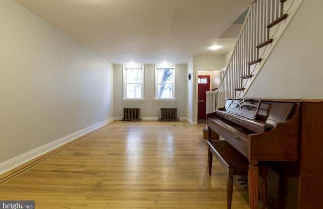 1239 S ALDER Street Gallery 3