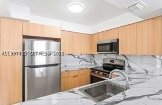 8460 SW 154th Cir Ct Gallery 3