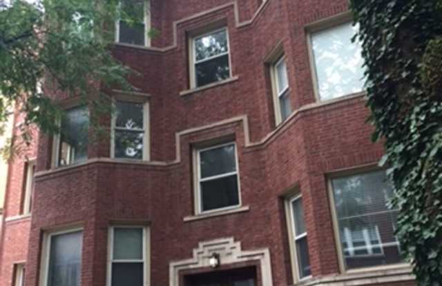 Charming 2b2b apartment in Lakeview! - 714 West Barry Avenue, Chicago, IL 60657