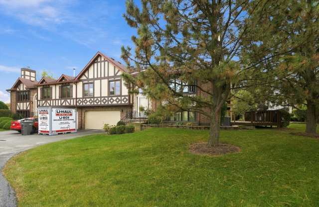 17594 Cambridge Place Gallery 1
