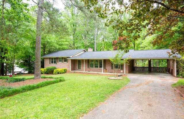 2852 Talisman Court NE photos photos