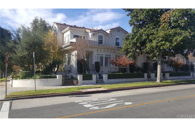 101 N KENNETH Road - 101 W Kenneth Rd, Burbank, CA 91501
