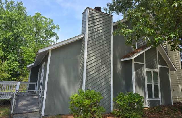 807 Danish Drive ~ Four Seasons photos photos