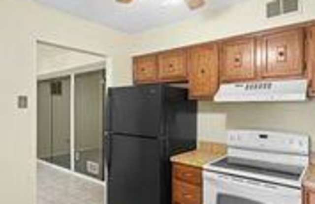1505 Wellington Place Gallery 2
