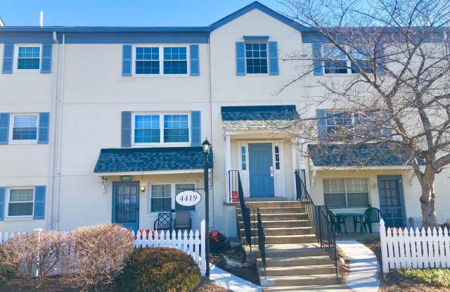 Lovely 2 Bedroom Condo in Beltsville! - 4419 Romlon Street, Beltsville, MD 20705