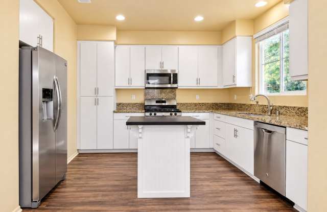 Lovely updated 3 bedroom townhome in Temecula Gallery 4