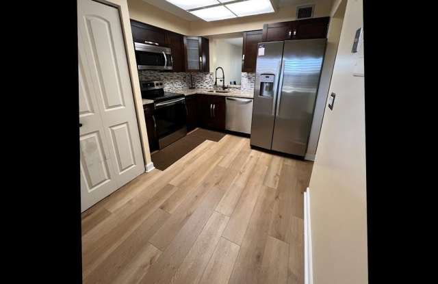 7320 Lake Circle Dr photos photos