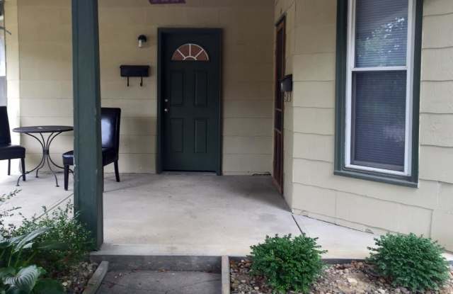 922 S Washington St photos photos