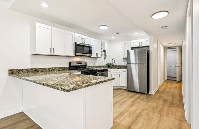 4042 West Adams Street photos photos