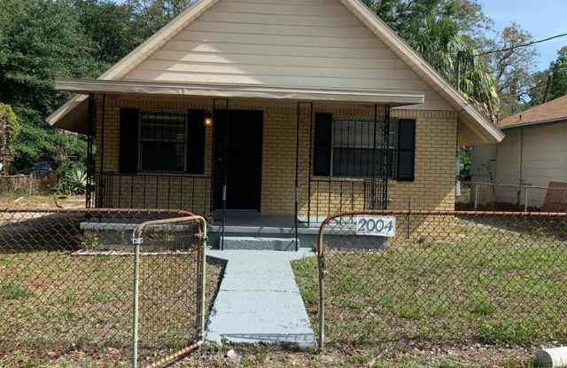 2004 E GENESEE ST, photos photos