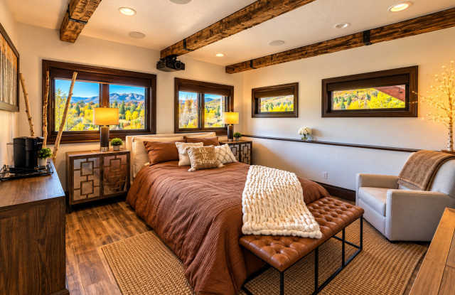 1890 Lions Ridge Loop Gallery 4
