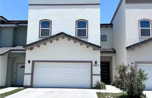 1905 Sunset Drive photos photos