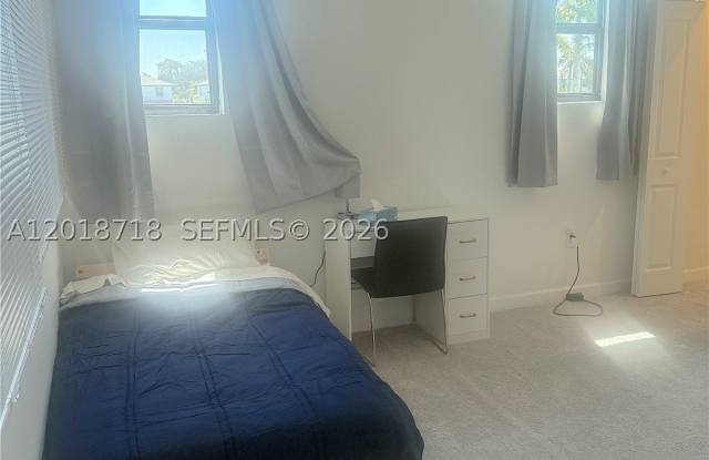 4941 Oakmont Dr Gallery 4