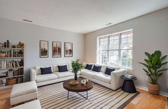 Space to Settle In, Convenience to Keep You Connected — 3 Bedrooms, 1.5 Baths in Virginia Beach’s Northridge Community! Gallery 3
