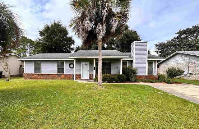 819 Amberway Dr Gallery 1