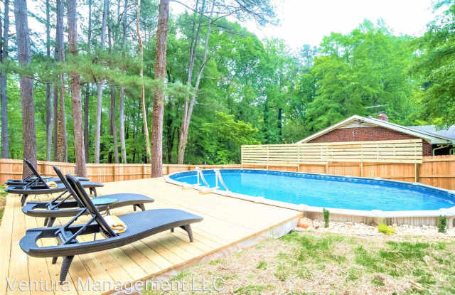 2584 Woodhill Ln Gallery 3